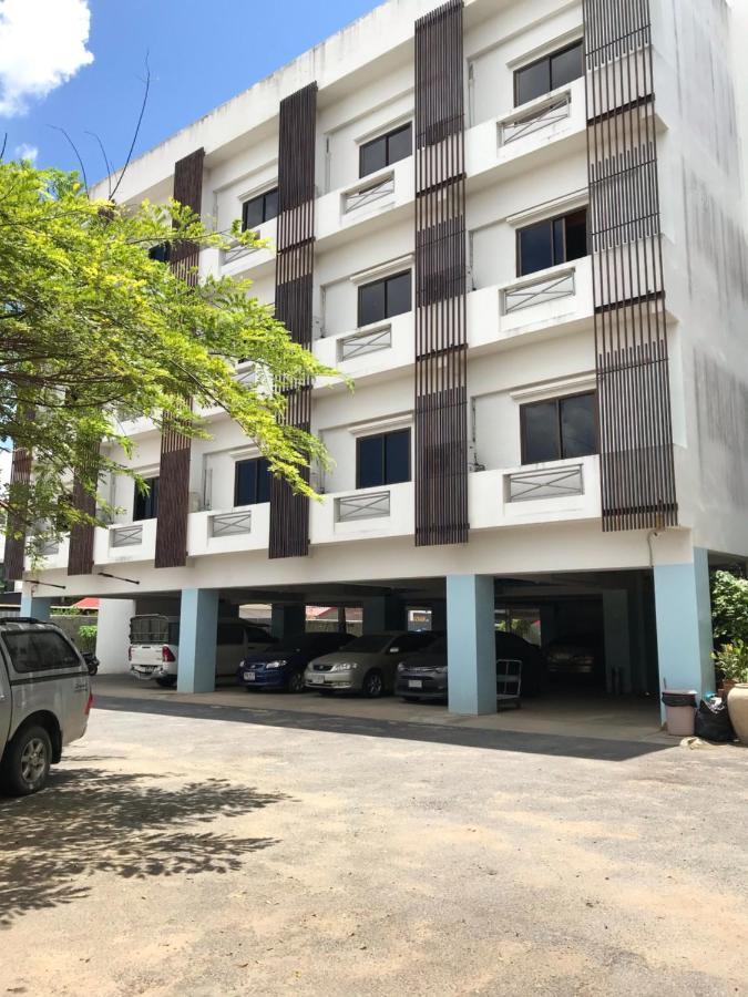 Vatchara Northgate Hotel Nakhon Sawan Extérieur photo