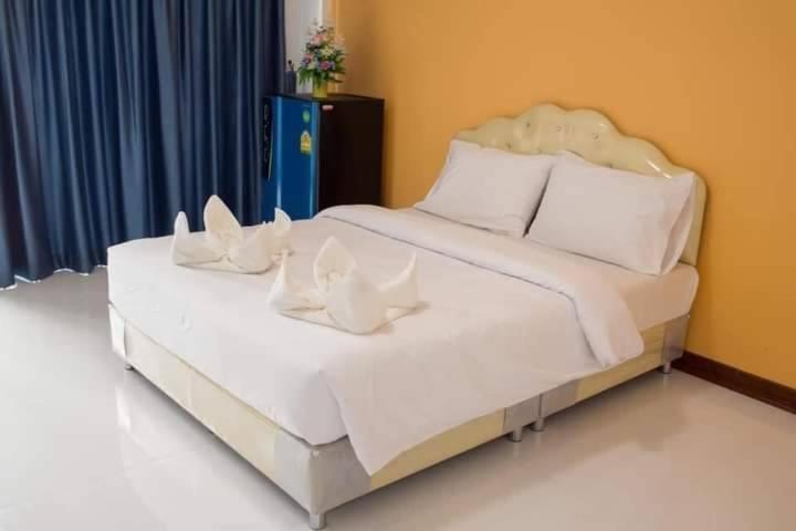 Vatchara Northgate Hotel Nakhon Sawan Extérieur photo