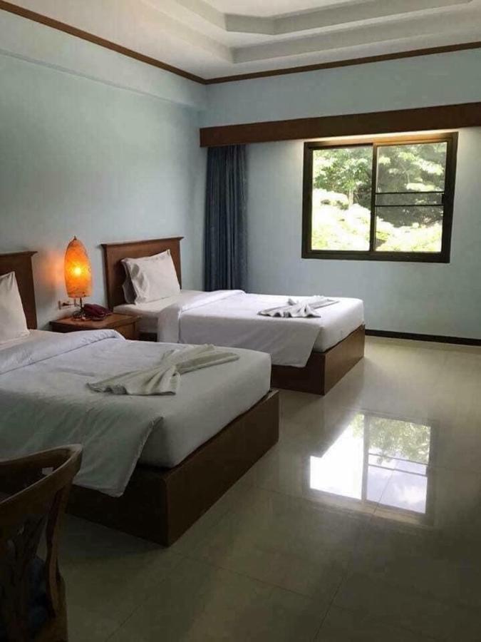 Vatchara Northgate Hotel Nakhon Sawan Extérieur photo